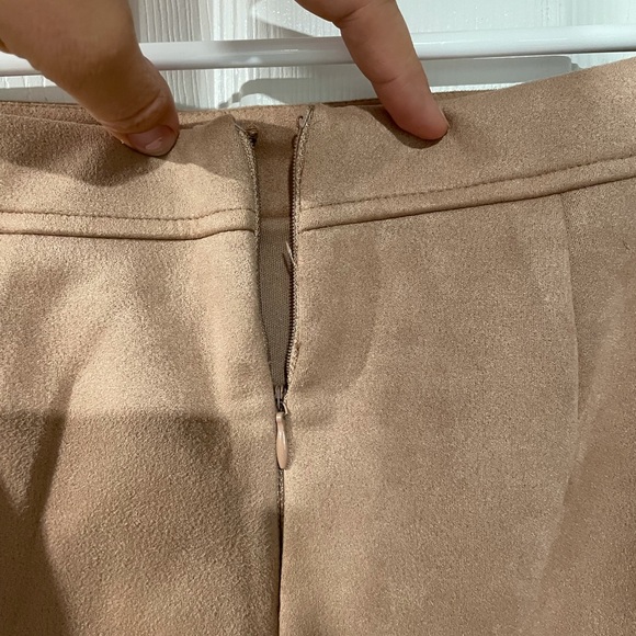 Faux suede skirt - Picture 6 of 7